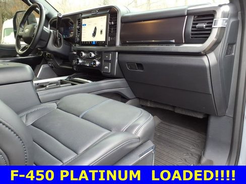 Used 2026 Ford F450 Platinum image 9