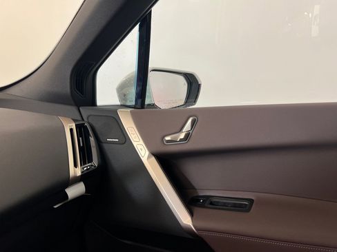 New 2026 BMW iX xDrive60 image 30