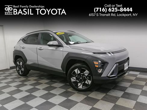 Used 2025 Hyundai Kona SEL AWD/4WD image 1