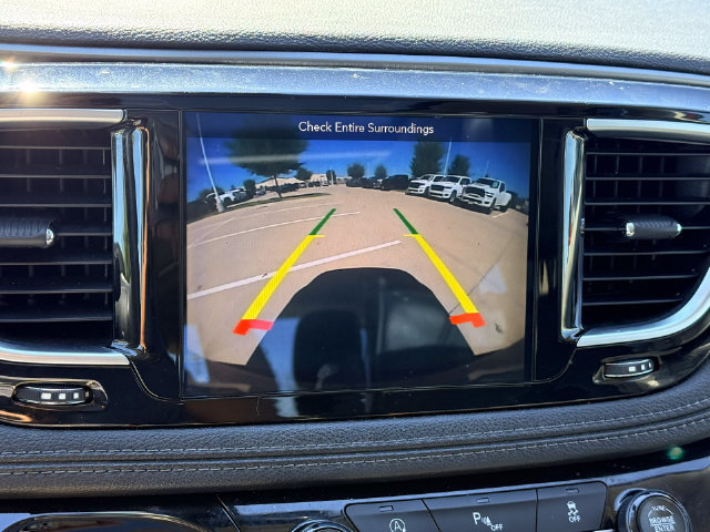 Used 2018 Chrysler Pacifica Limited FWD image 32