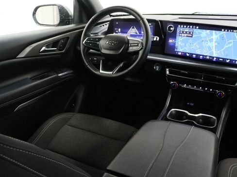 Used 2025 Chevrolet Traverse LT w/ Midnight/Sport Edition image 32