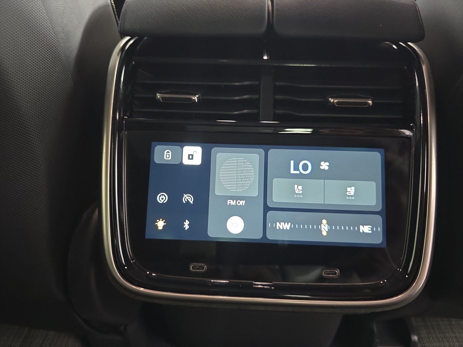 Used 2024 Rivian R1S Adventure Quad AWD/4WD image 30