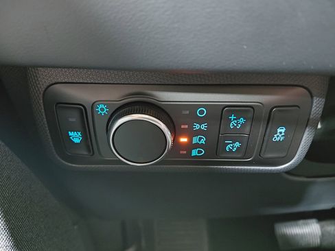 Certified 2025 Ford Mustang Mach-E Premium AWD/4WD image 34