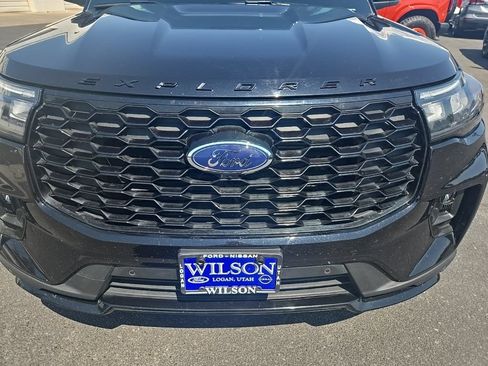 Used 2025 Ford Explorer ST-Line AWD/4WD image 30