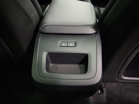 Used 2019 Volvo XC60 T5 R-Design image 27