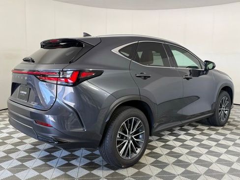 Used 2025 Lexus NX 250 FWD w/ Towing Package (2000 Lbs) image 12