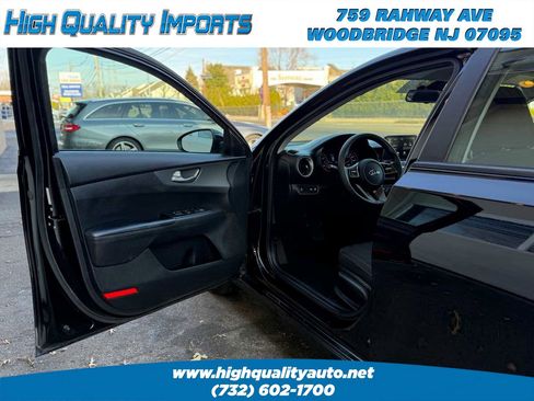 Used 2021 Kia Forte LXS image 11