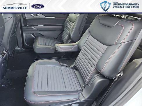 New 2026 Ford Explorer ST-Line w/ ST-Line Street Pack RWD image 17
