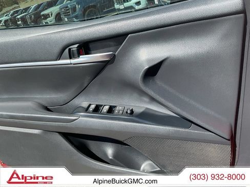 Used 2020 Toyota Camry SE FWD image 19