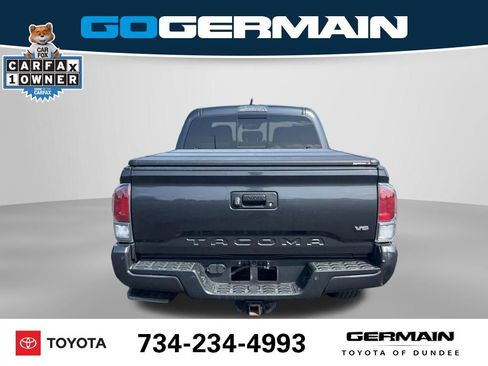 Used 2021 Toyota Tacoma TRD Sport w/ Technology Package AWD/4WD image 9