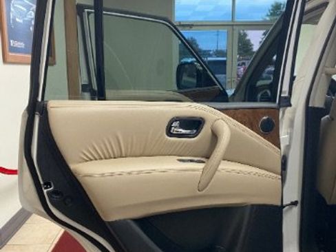 Used 2023 Nissan Armada SL w/ Cargo Package AWD/4WD image 8