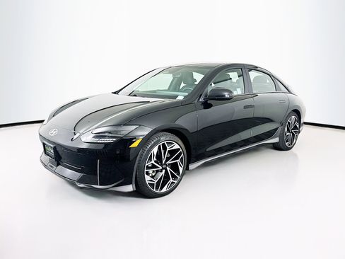 Used 2024 Hyundai Ioniq 6 SEL RWD image 3
