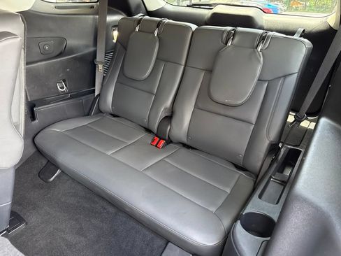 Used 2025 Ford Explorer Active w/ Active Comfort Package AWD/4WD image 27