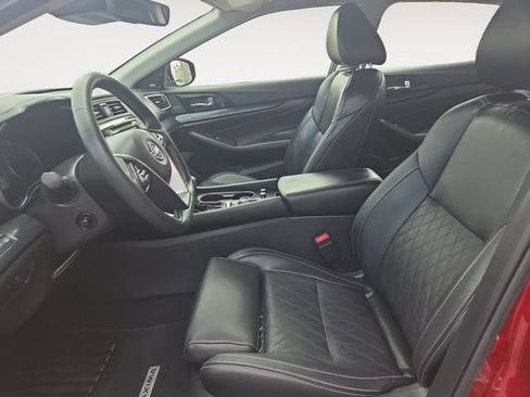 Used 2023 Nissan Maxima Platinum w/ Sport Mat Group FWD image 11