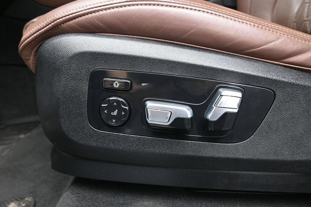 Used 2023 BMW X7 M60i w/ Executive Package AWD/4WD image 13