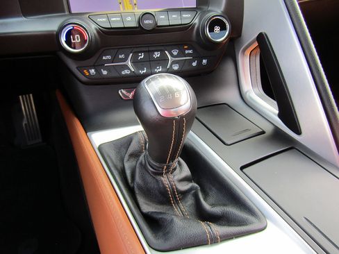 Used 2014 Chevrolet Corvette Stingray Convertible w/ 2LT Preferred Equipment Group RWD image 17