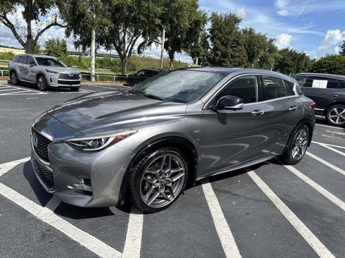 Used 2018 INFINITI QX30 Sport w/ Cargo Package image 5