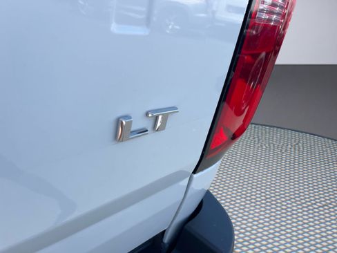 Used 2022 Chevrolet Colorado LT w/ Fleet Safety Package AWD/4WD image 9