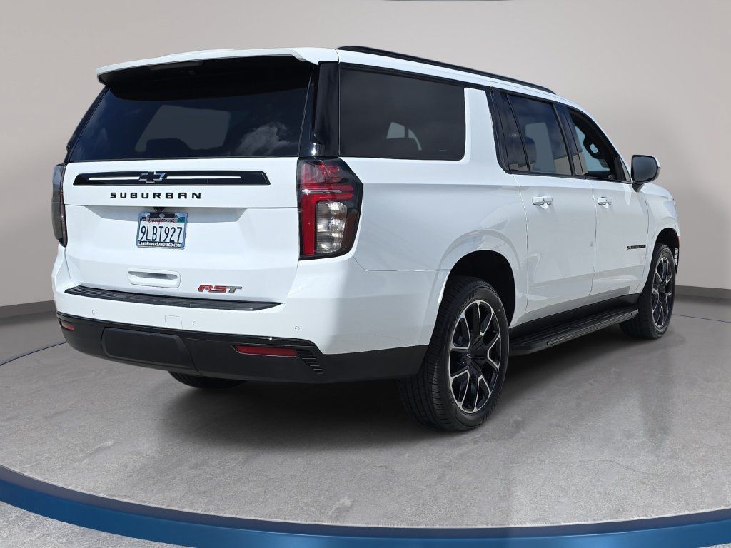 Used 2024 Chevrolet Suburban RST AWD/4WD image 6