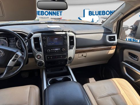 Used 2016 Nissan Titan SL AWD/4WD image 12