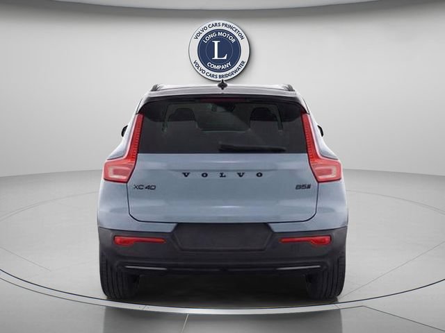 New 2026 Volvo XC40 B5 Core w/ Climate Package AWD/4WD image 7