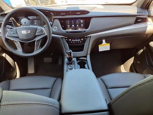 New 2026 Cadillac XT5 Luxury AWD/4WD image 11