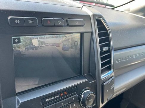 Used 2018 Ford F250 XLT w/ XLT Premium Package AWD/4WD image 16