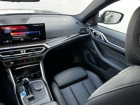 Used 2023 BMW i4 eDrive40 w/ Premium Package image 10
