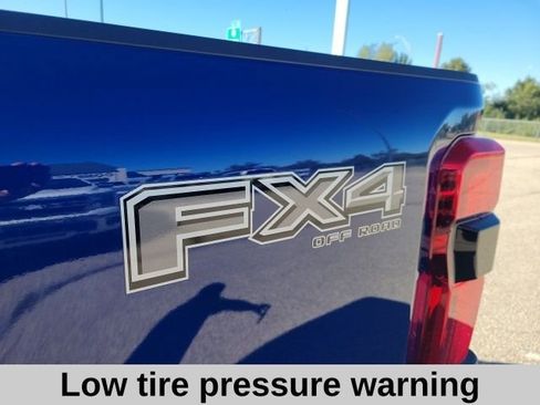 New 2026 Ford F250 Lariat w/ Black Appearance Package image 8