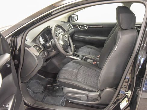 Used 2017 Nissan Sentra SV image 2