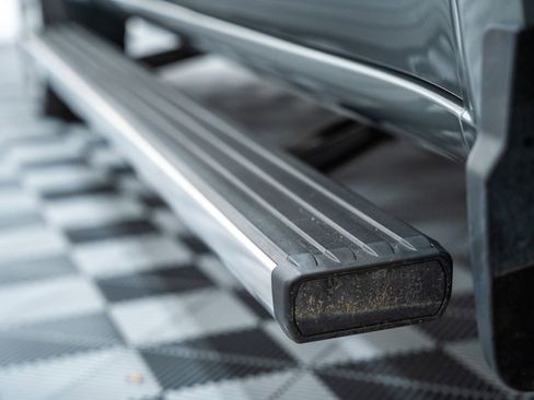 Used 2024 Chevrolet Silverado 1500 High Country w/ High Country Premium Package image 21