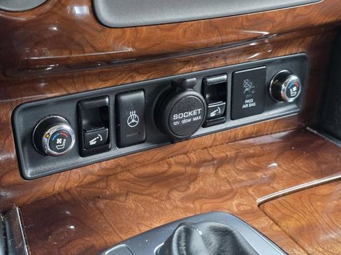 Used 2016 INFINITI QX80 2WD w/ Deluxe Technology Package image 31