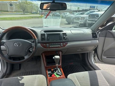 Used 2005 Toyota Camry XLE image 31