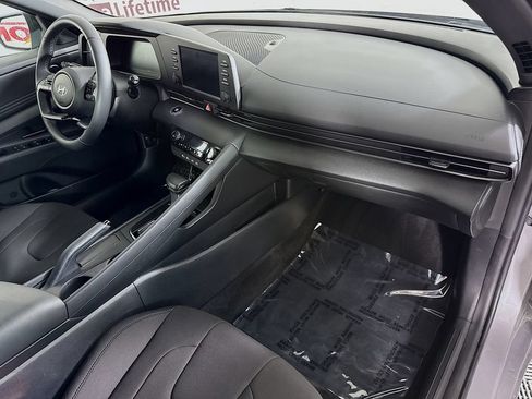 Certified 2025 Hyundai Elantra Sport FWD image 30