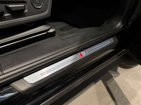 Used 2025 Audi Q3 2.0T Premium image 32