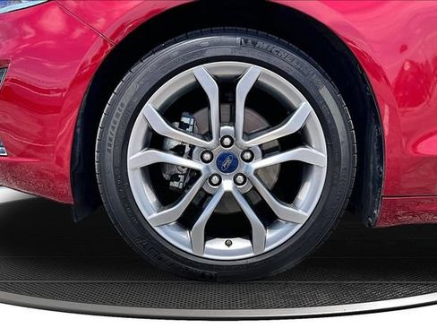 Used 2019 Ford Fusion SEL FWD image 33