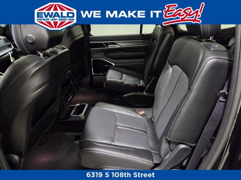 New 2026 Jeep Grand Wagoneer Limited AWD/4WD image 15