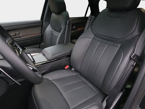 New 2026 Land Rover Range Rover Sport SE image 15