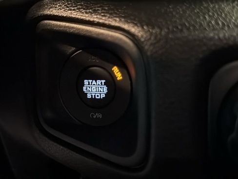 Used 2025 Jeep Wrangler Sport image 32