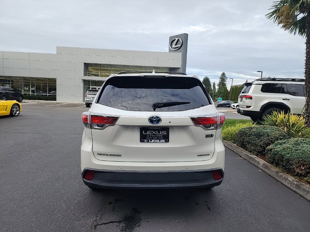 Used 2016 Toyota Highlander Limited Platinum AWD/4WD image 4