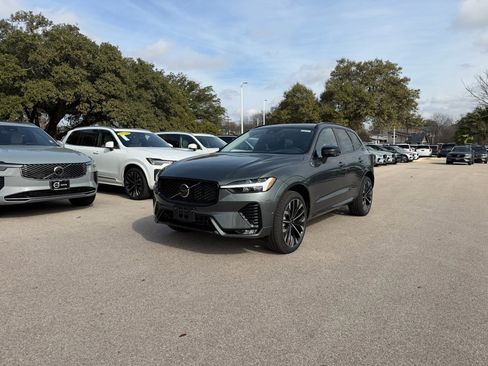 New 2026 Volvo XC60 B5 Ultra image 2