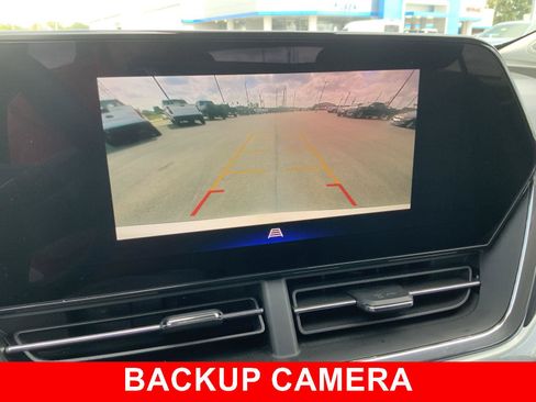 Used 2025 Chevrolet Trax LT w/ LT Convenience Package FWD image 34