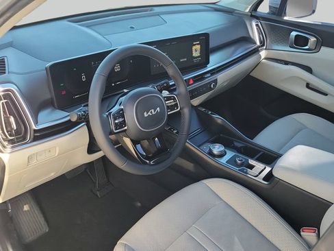 Used 2025 Kia Sorento EX FWD image 24