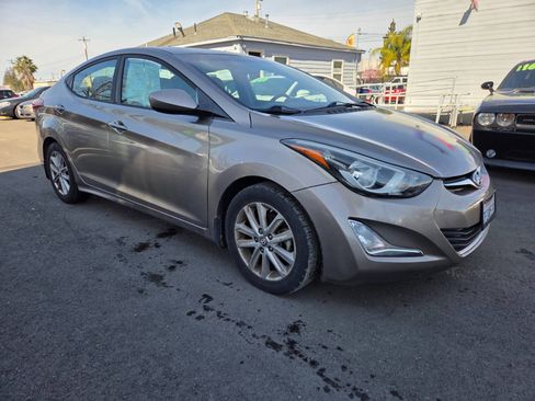 Used 2014 Hyundai Elantra SE w/ Option Group 02 image 5