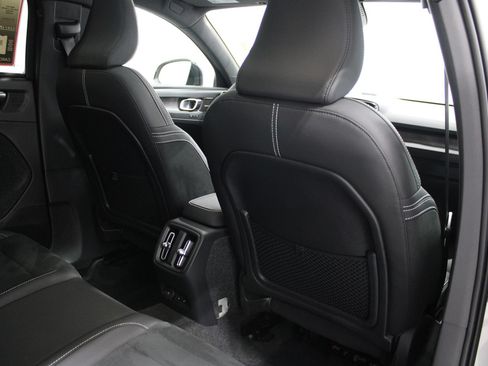 Used 2023 Volvo C40 P8 Recharge Ultimate AWD/4WD image 22
