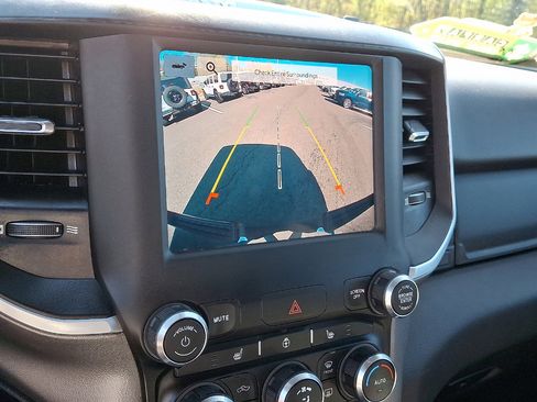 Used 2022 RAM 1500 Big Horn AWD/4WD image 7
