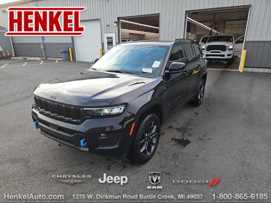 Used 2024 Jeep Grand Cherokee Limited 4xe AWD/4WD image 1