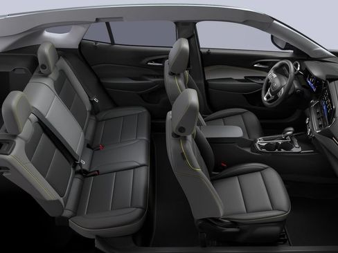 New 2025 Chevrolet Trax ACTIV w/ Driver Confidence Package FWD image 9