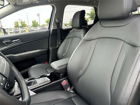 New 2026 Kia Sportage SX image 6