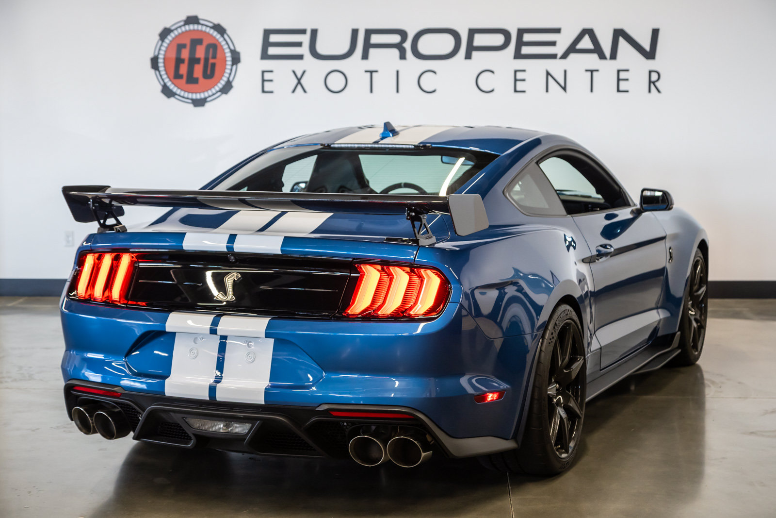 Used 2020 Ford Mustang Shelby GT500 w/ Carbon Fiber Track Pack RWD image 10
